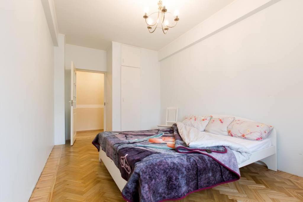 Bright Apartment Near Bus Statioon Tallin Exterior foto